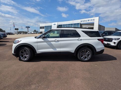 New 2026 Ford Explorer Active w/ Active Comfort Package image 5