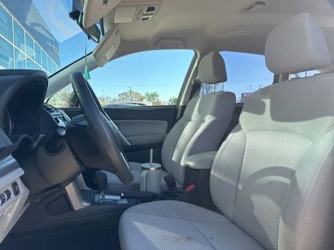 Used 2017 Subaru Forester 2.5i w/ Alloy Wheel Package image 17