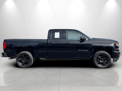Used 2017 Chevrolet Silverado 1500 Custom image 8