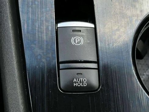 Used 2021 Nissan Rogue SV image 44