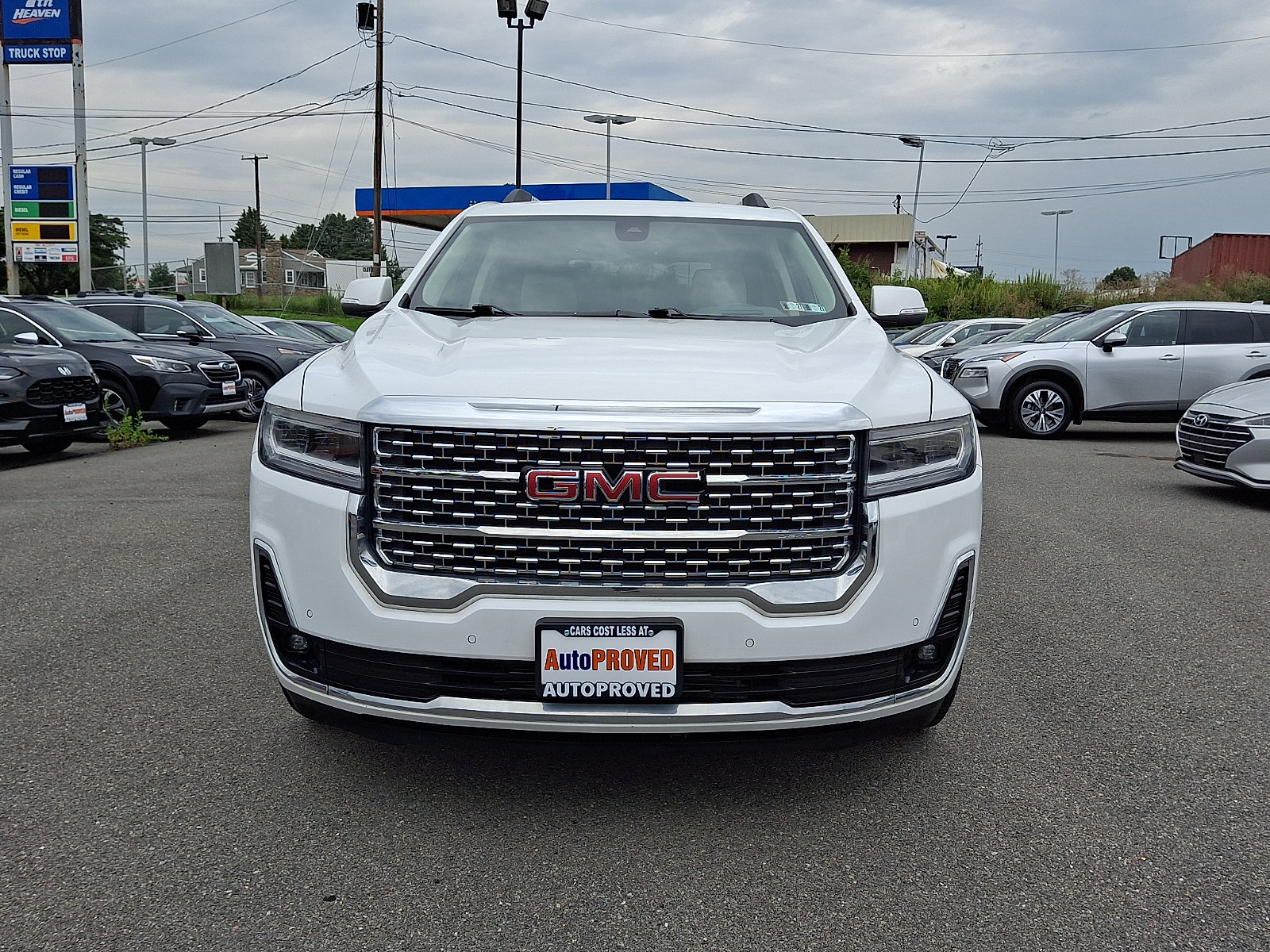 Used 2023 GMC Acadia Denali AWD/4WD image 2
