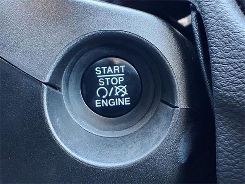 Used 2018 Jeep Compass Latitude w/ Safe & Security Group image 15