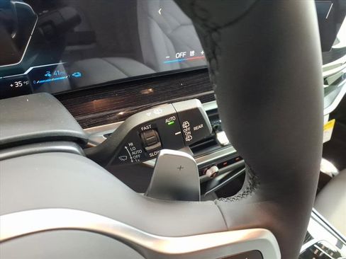 New 2026 BMW X5 xDrive50e image 18