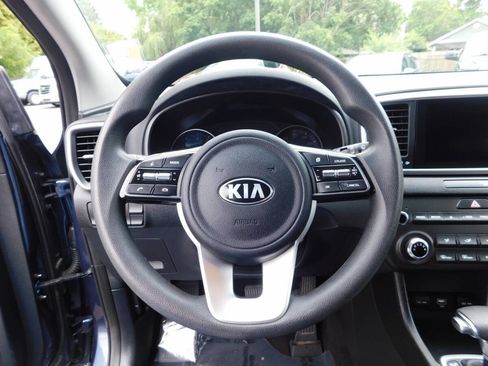 Used 2021 Kia Sportage LX AWD/4WD image 9