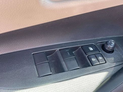 Used 2026 Toyota Corolla LE FWD image 15