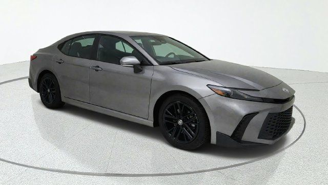 Used 2025 Toyota Camry SE FWD image 7
