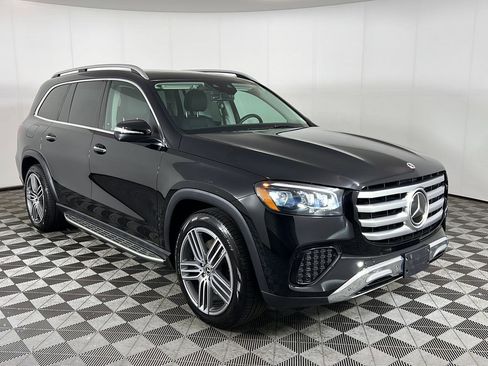 Used 2026 Mercedes-Benz GLS 450 4MATIC image 23