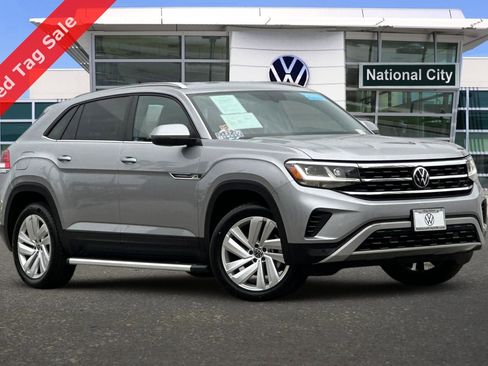 Used 2023 Volkswagen Atlas Cross Sport SE image 2