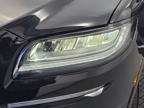 Used 2023 Lincoln Nautilus Reserve image 31