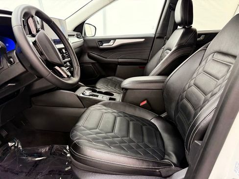 New 2024 Ford Escape SE w/ PHEV Premium Package image 12