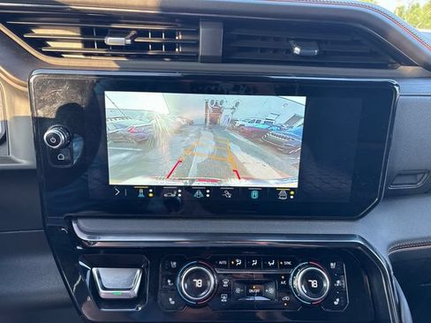 Used 2023 GMC Sierra 1500 AT4 w/ AT4 Preferred Package AWD/4WD image 15