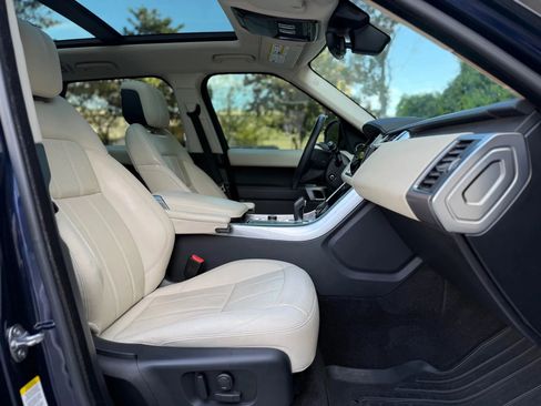 Used 2020 Land Rover Range Rover Sport HSE image 18