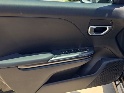 New 2026 Kia K4 FWD image 17