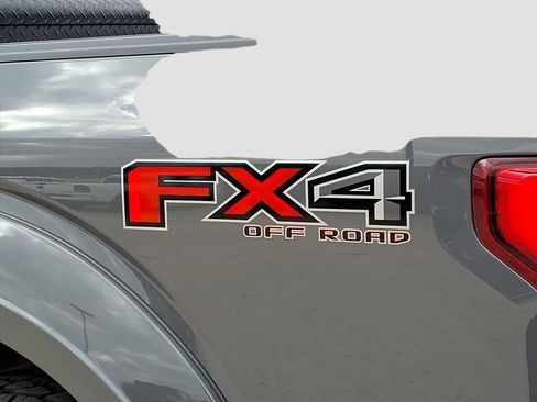 Used 2020 Ford F150 Lariat image 7