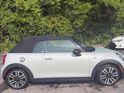 Used 2019 MINI Cooper S w/ Signature Upholstery Package FWD image 5