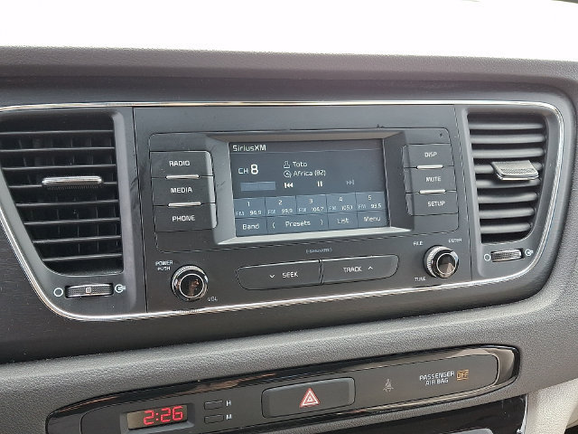 Used 2018 Kia Sedona LX FWD image 17