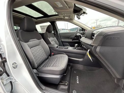 New 2026 Nissan Kicks SV w/ SV Premium Package AWD/4WD image 32