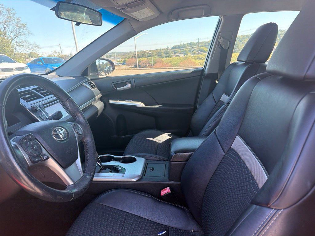 Used 2014 Toyota Camry SE FWD image 43