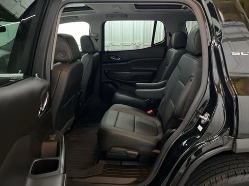 Used 2023 GMC Acadia SLT w/ Preferred Package image 22