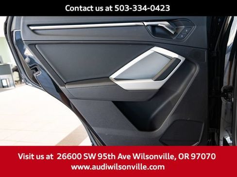 Used 2022 Audi Q3 2.0T Premium w/ Convenience Package AWD/4WD image 24