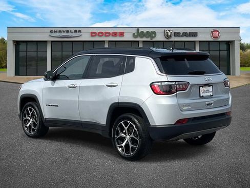 Used 2024 Jeep Compass Limited AWD/4WD image 7