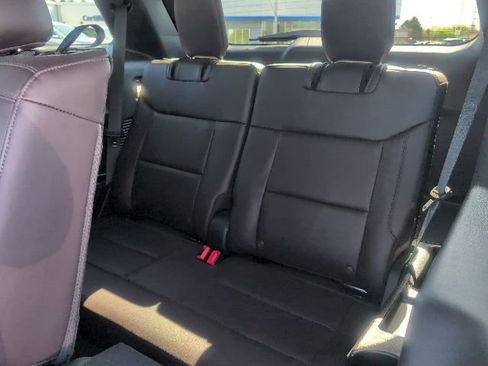 Used 2025 Ford Explorer Platinum AWD/4WD image 41