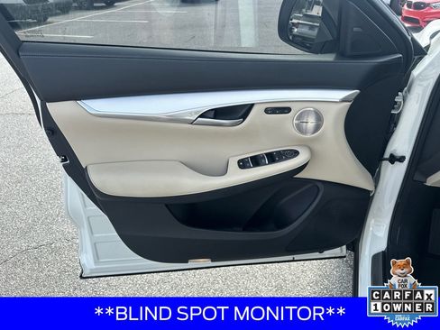 Used 2022 INFINITI QX50 Essential w/ Cargo Package image 10