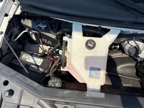 Used 2021 Chevrolet Express 2500 RWD image 10
