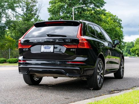 Used 2024 Volvo XC60 B5 Plus AWD/4WD image 6