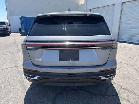 Used 2024 Lincoln Nautilus Premier AWD/4WD image 6