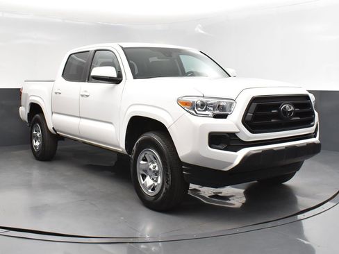 Used 2022 Toyota Tacoma SR w/ SR Convenience Package RWD image 9