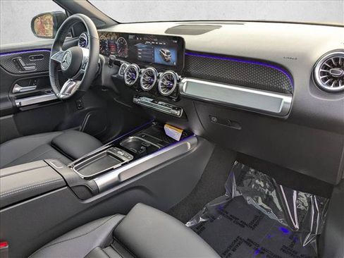 New 2025 Mercedes-Benz GLB 250 image 22