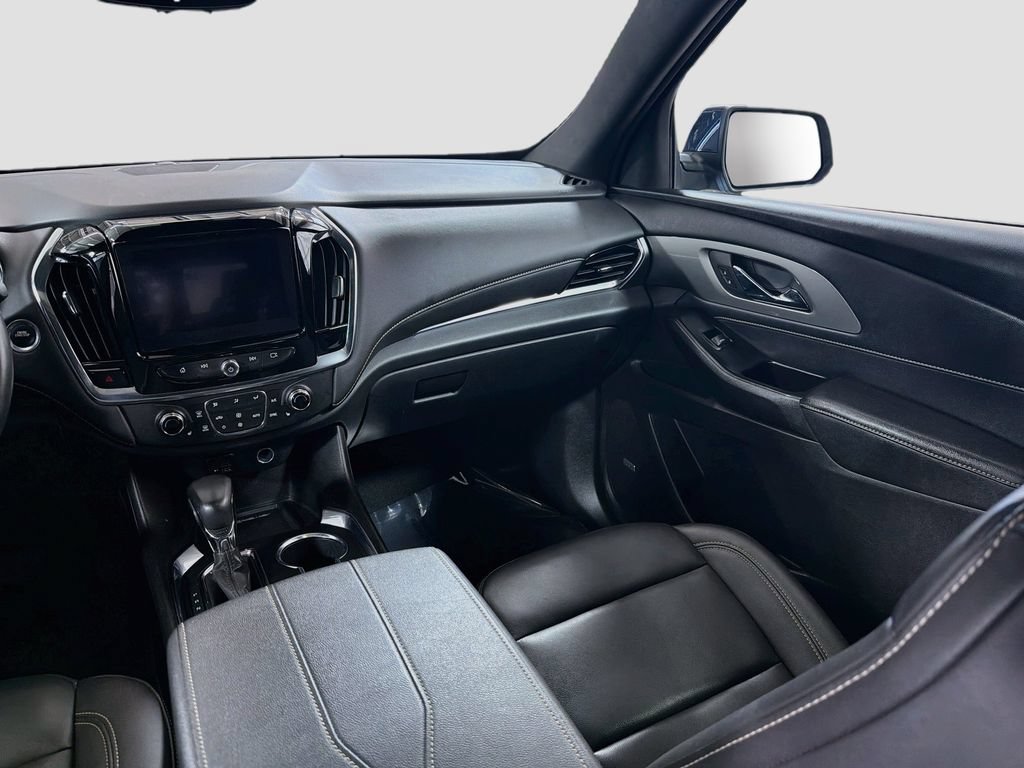 Used 2023 Chevrolet Traverse LT w/ LT Premium Package AWD/4WD image 25