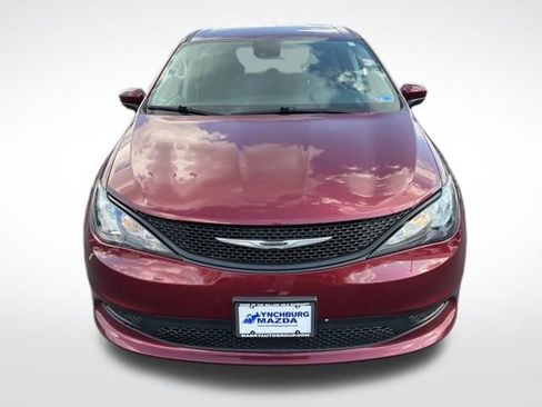 Used 2023 Chrysler Voyager LX FWD image 9