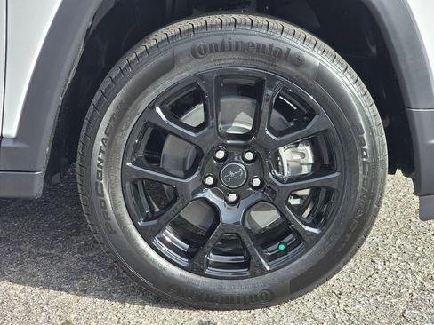 New 2026 Jeep Compass Latitude image 14