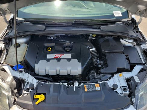 Used 2014 Ford Focus ST w/ Equipment Group 202A FWD image 30