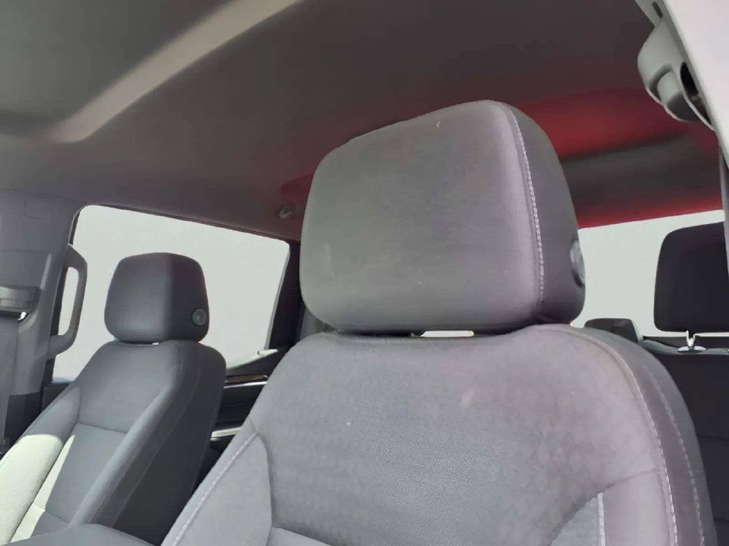 Used 2025 Chevrolet Silverado 1500 LT RWD image 16