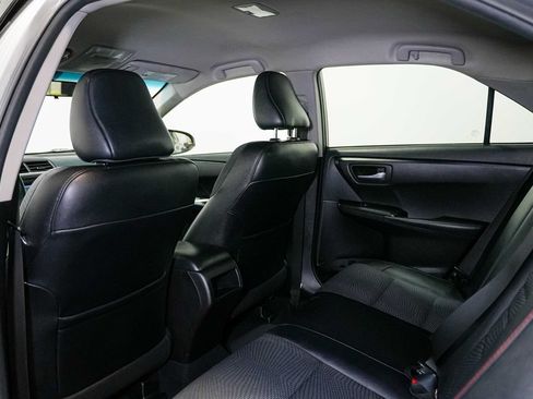 Used 2017 Toyota Camry SE FWD image 16
