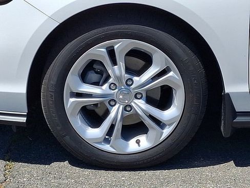 Used 2025 Honda Accord LX image 8