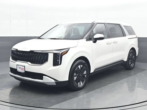 Used 2026 Kia Carnival LXS FWD image 2
