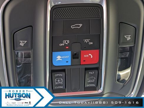 New 2026 Jeep Grand Cherokee Altitude RWD image 25