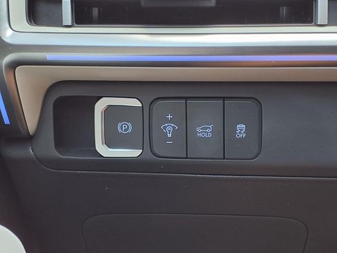 Used 2025 Hyundai Santa Fe Calligraphy FWD image 21
