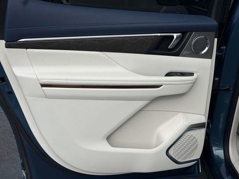 New 2026 Buick Enclave Avenir w/ Super Cruise Package image 12