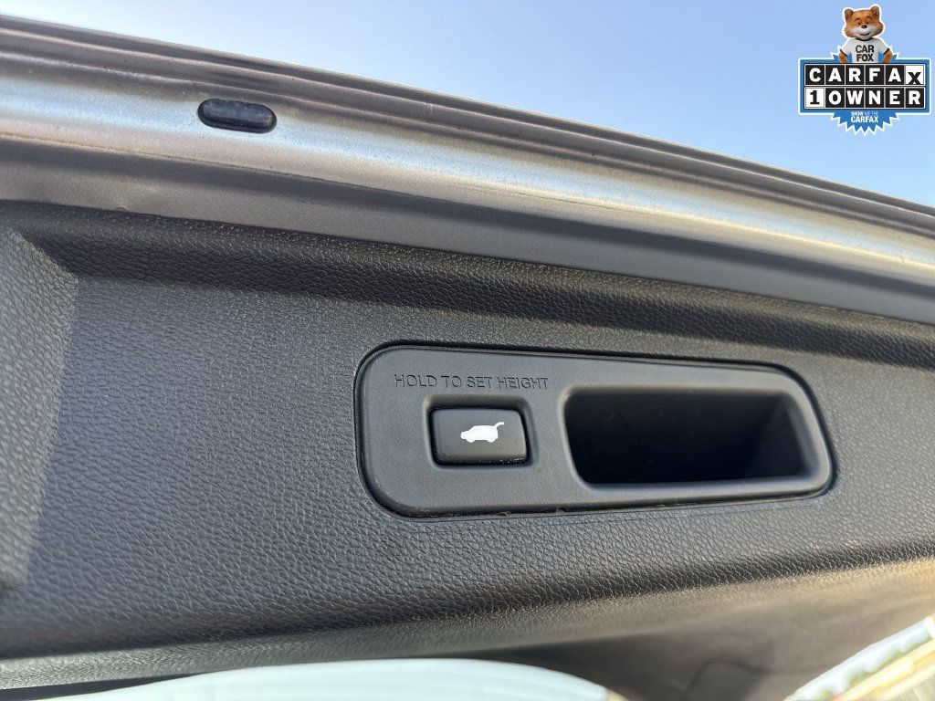 Used 2025 Honda Odyssey Elite image 46