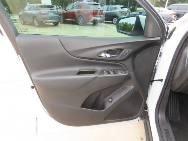 Used 2024 Chevrolet Equinox LT FWD image 19
