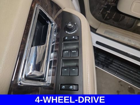 Used 2015 Lincoln Navigator 4WD image 26