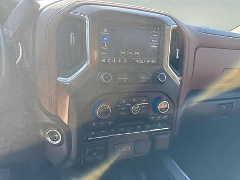 Used 2021 Chevrolet Silverado 1500 High Country w/ Technology Package AWD/4WD image 27