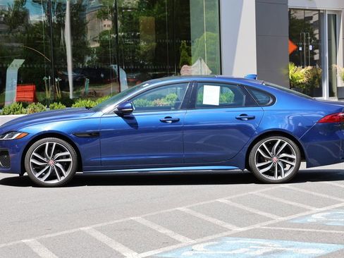 Used 2022 Jaguar XF R-Dynamic SE AWD/4WD image 2