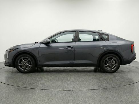 Used 2025 Kia K4 LXS image 5