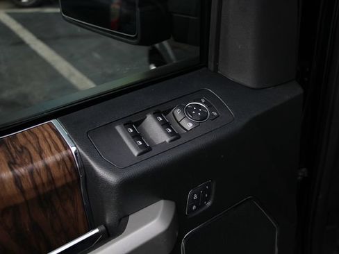 Used 2018 Ford F150 Lariat w/ Equipment Group 502A Luxury AWD/4WD image 13